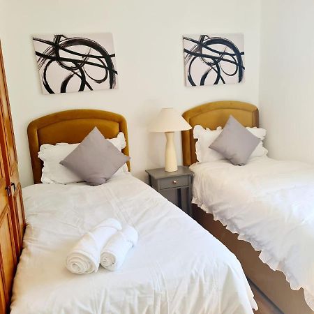 Immaculate 3-Bedrooms Dundee Apartment מראה חיצוני תמונה