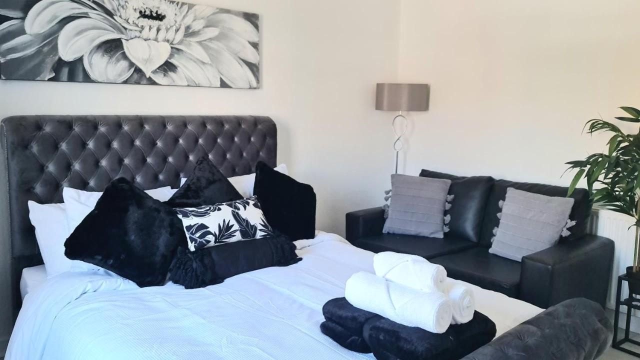 Immaculate 3-Bedrooms Dundee Apartment מראה חיצוני תמונה