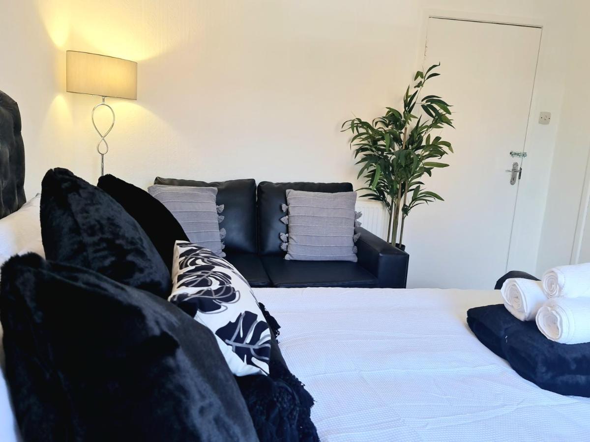 Immaculate 3-Bedrooms Dundee Apartment מראה חיצוני תמונה