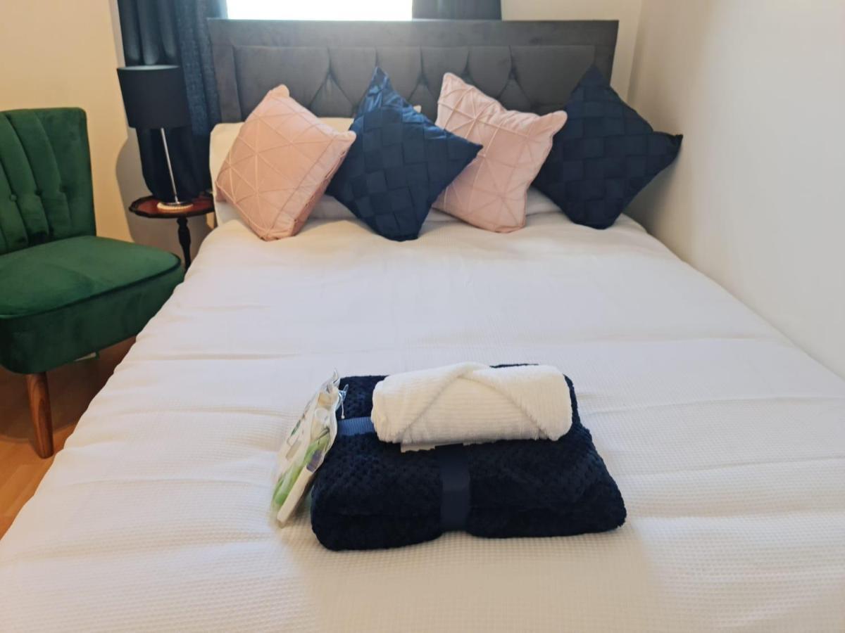 Immaculate 3-Bedrooms Dundee Apartment מראה חיצוני תמונה